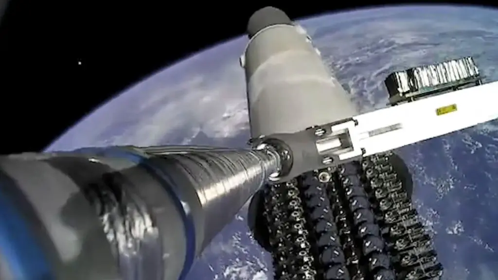 SpaceX Starlink V2 Satellites Experiencing Problems On Orbit