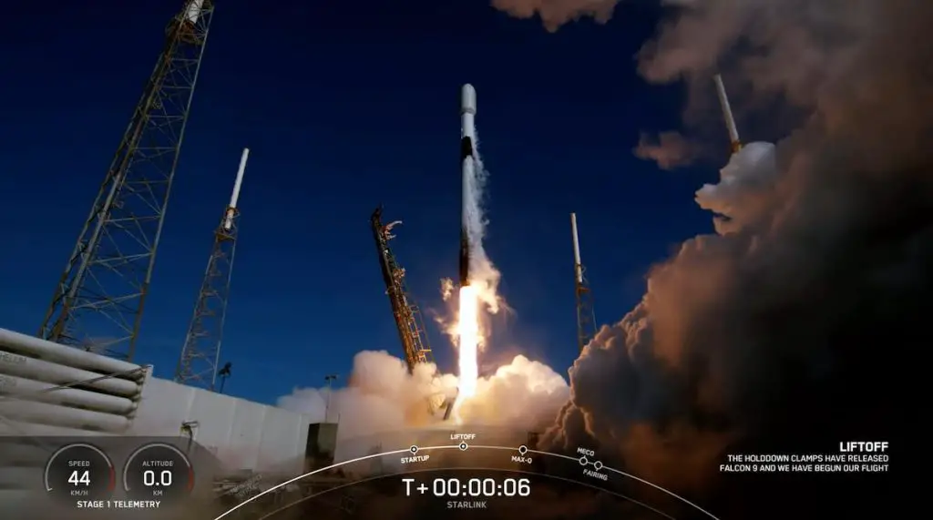 SpaceX launches 53 more Starlink internet satellites