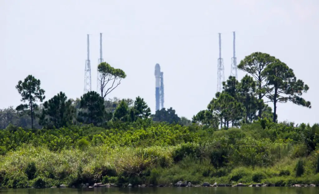 SpaceX rolls out Falcon 9 rocket for Starlink launch