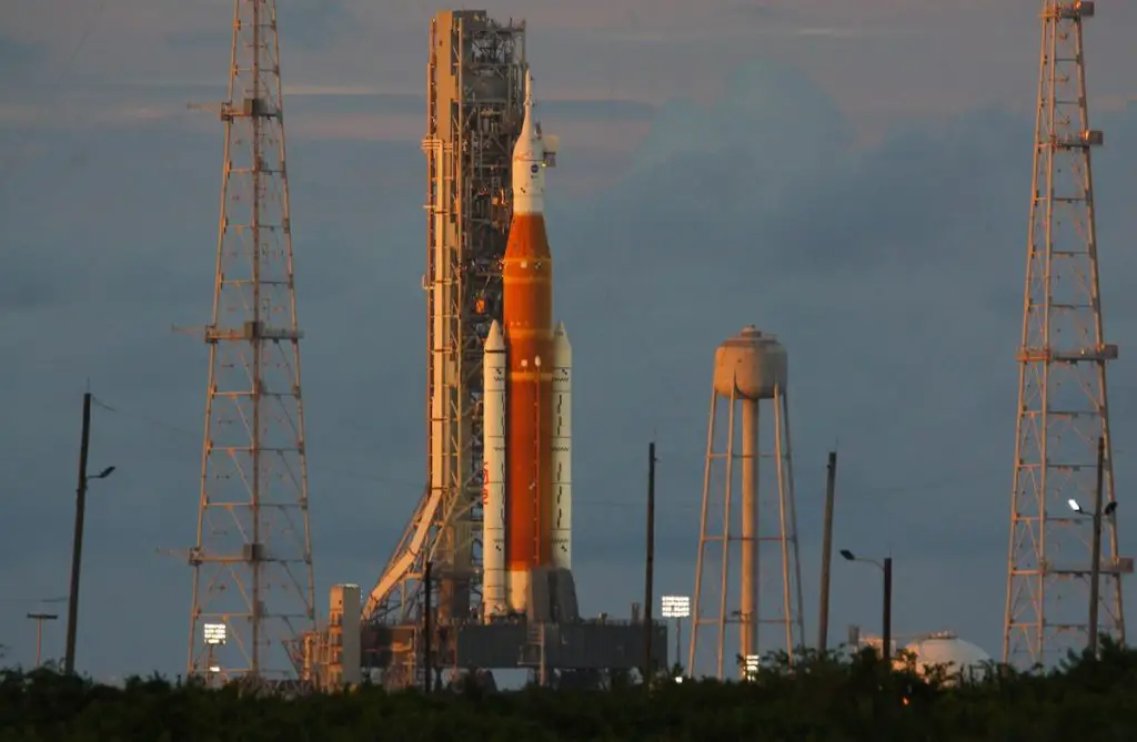 NASA preps for SLS fueling test Wednesday