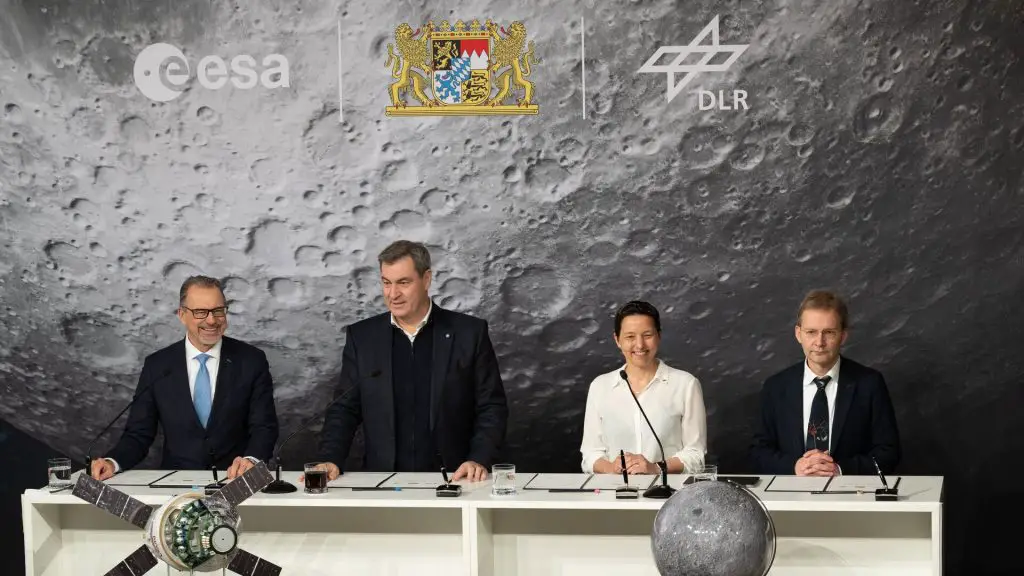ESA and DLR Agree to Build Moon Mission Control Centre