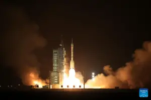 New Chinese Space Station Crew Arrives at Tiangong-3 Space Station
