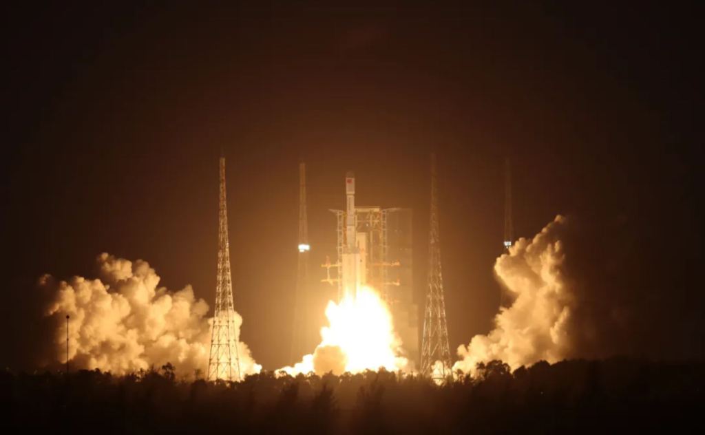 Chinese spacecraft image Maxar remote sensing and U.S. early warning satellites
