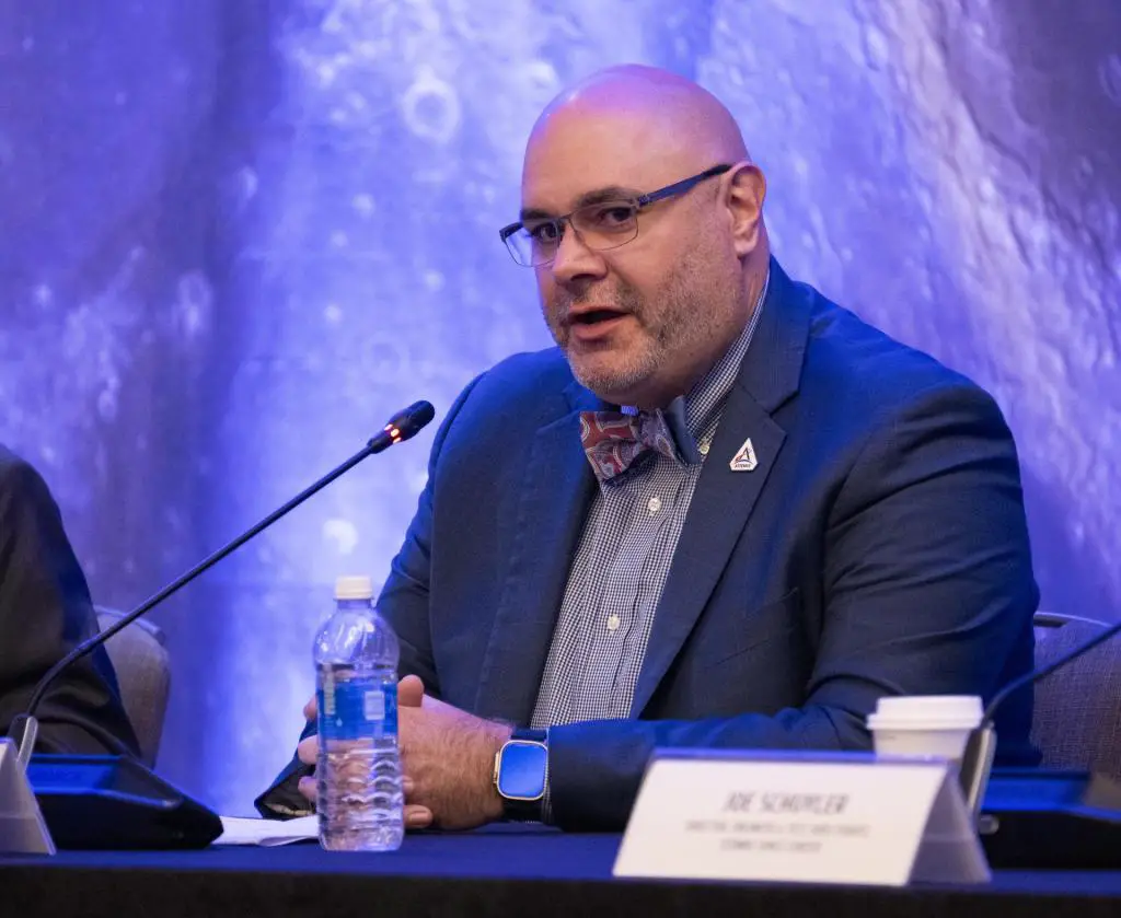 NASA Marshall director steps down