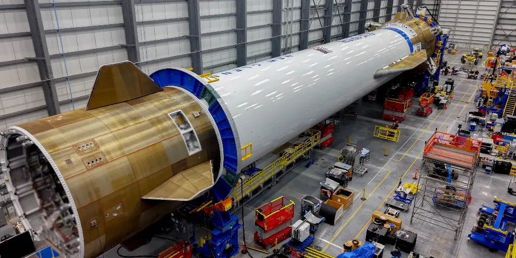 The second New Glenn rolls to the launch pad—and they expect to recover this one