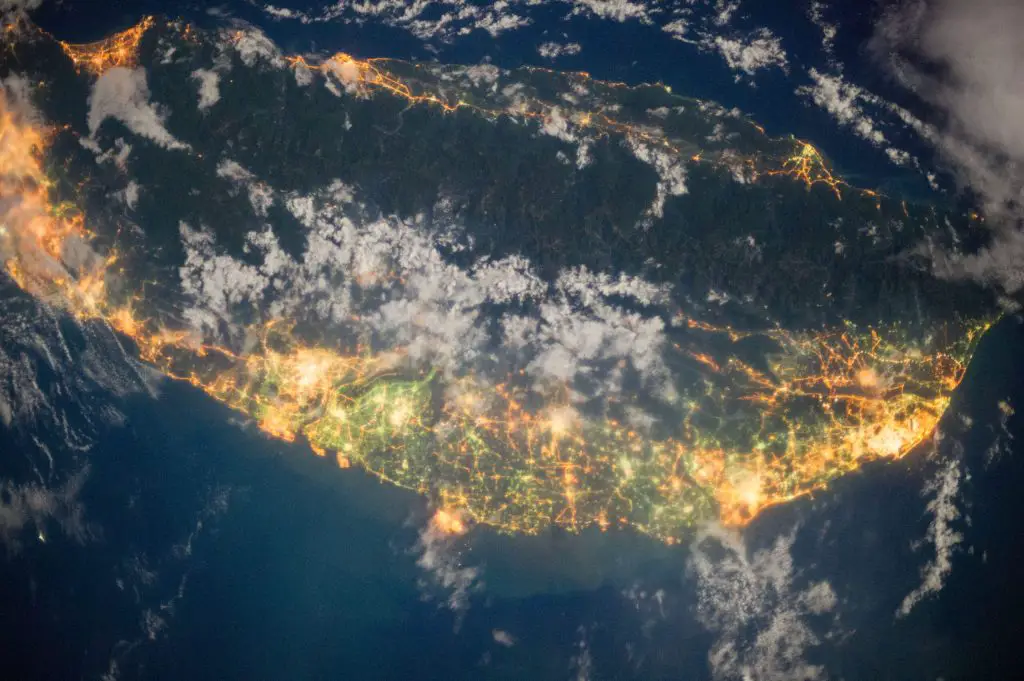 Taiwan should build a space-enabled kill web, not big warships