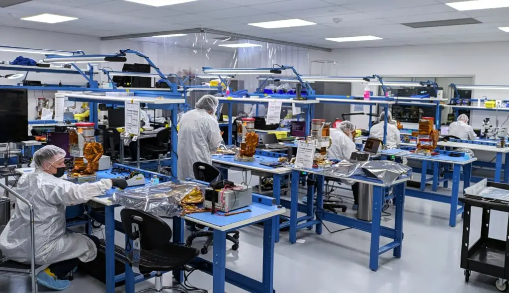 IonQ expands into space networking with acquisition of Skyloom