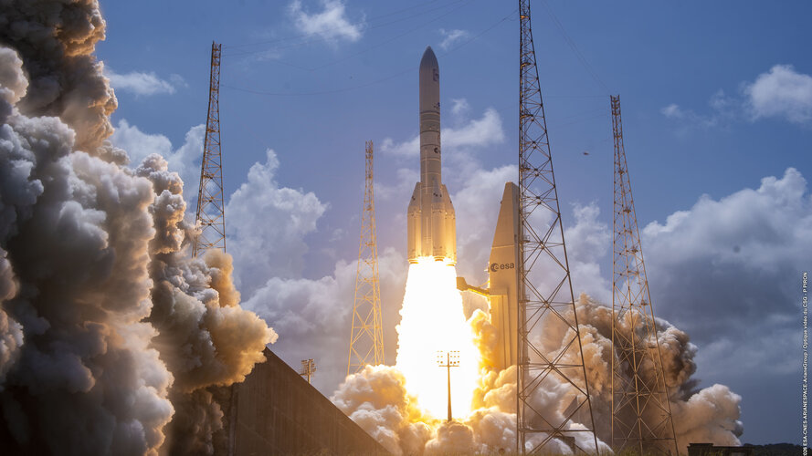 Ariane 6 first launch with four boosters: the complete broadcast
