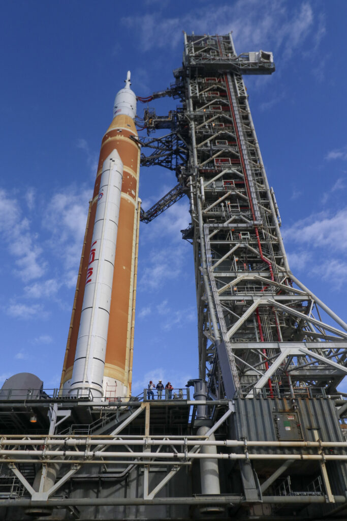 US House takes first step toward creating “commercial” deep space program