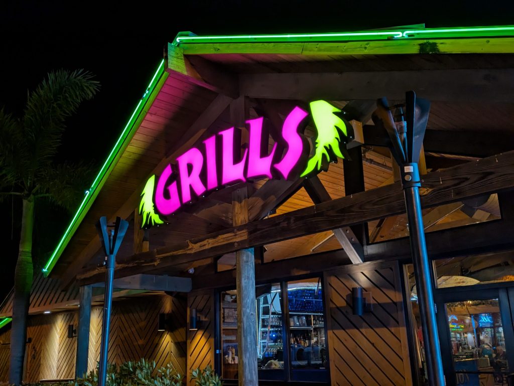Grills Seafood Deck & Tiki Bar: Rocket Launch Viewing in Port Canaveral