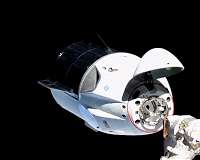 International crew arrives at space station