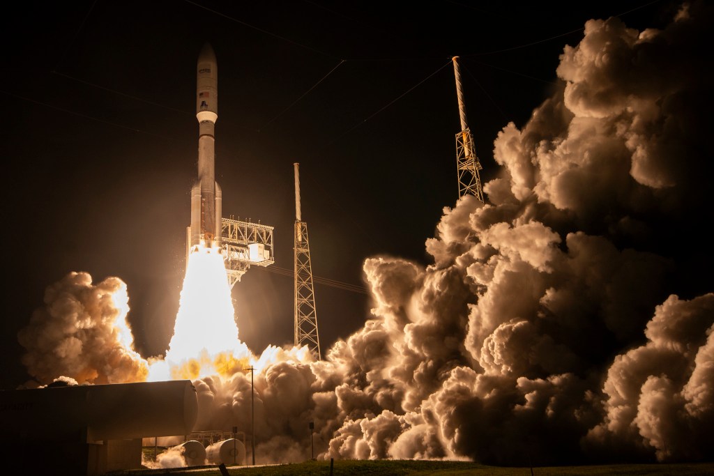Atlas 5 launches Amazon Leo satellites