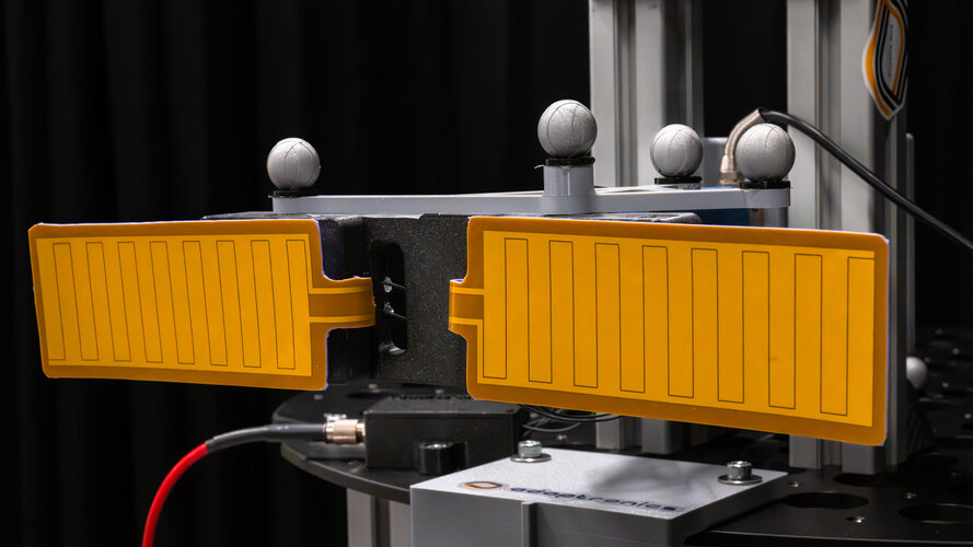 A new grip on space: electrostatic capture technology