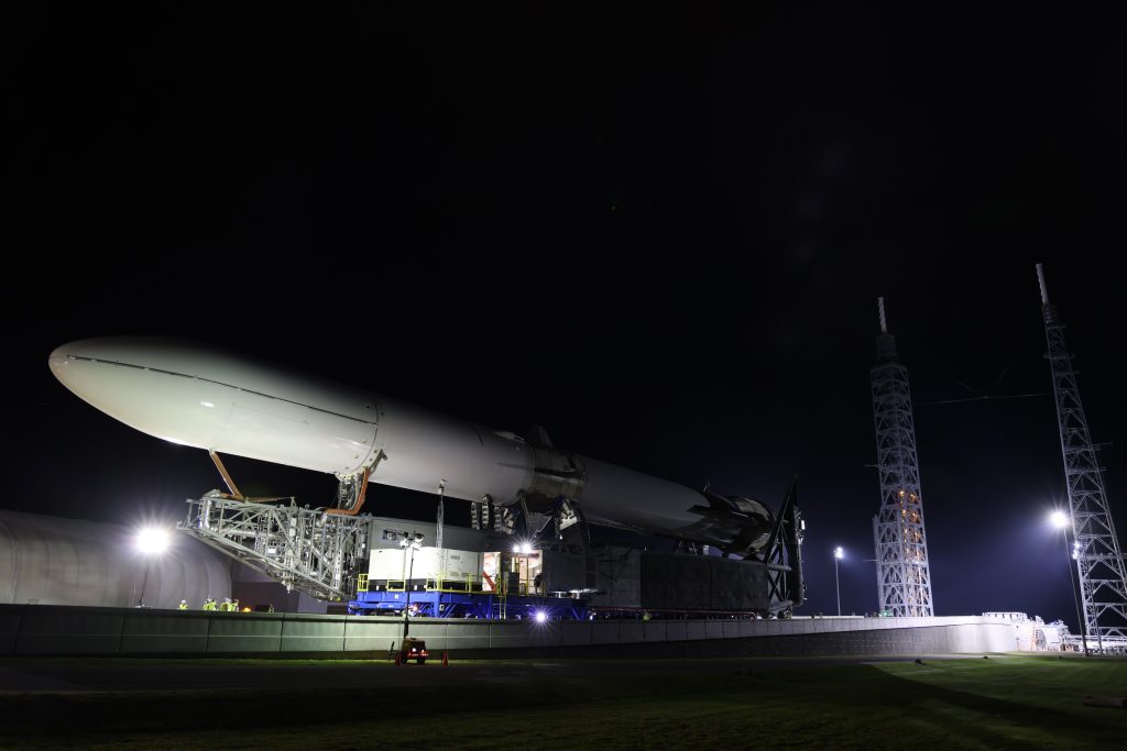 Blue Origin vows to fly its New Glenn rocket “before the end of this year”