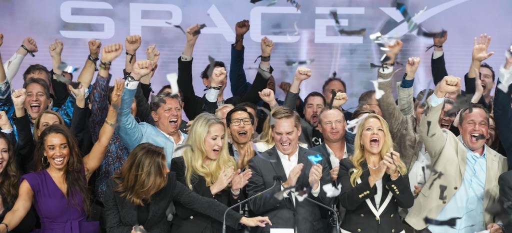 SpaceX shares rise nearly 20% in historic IPO