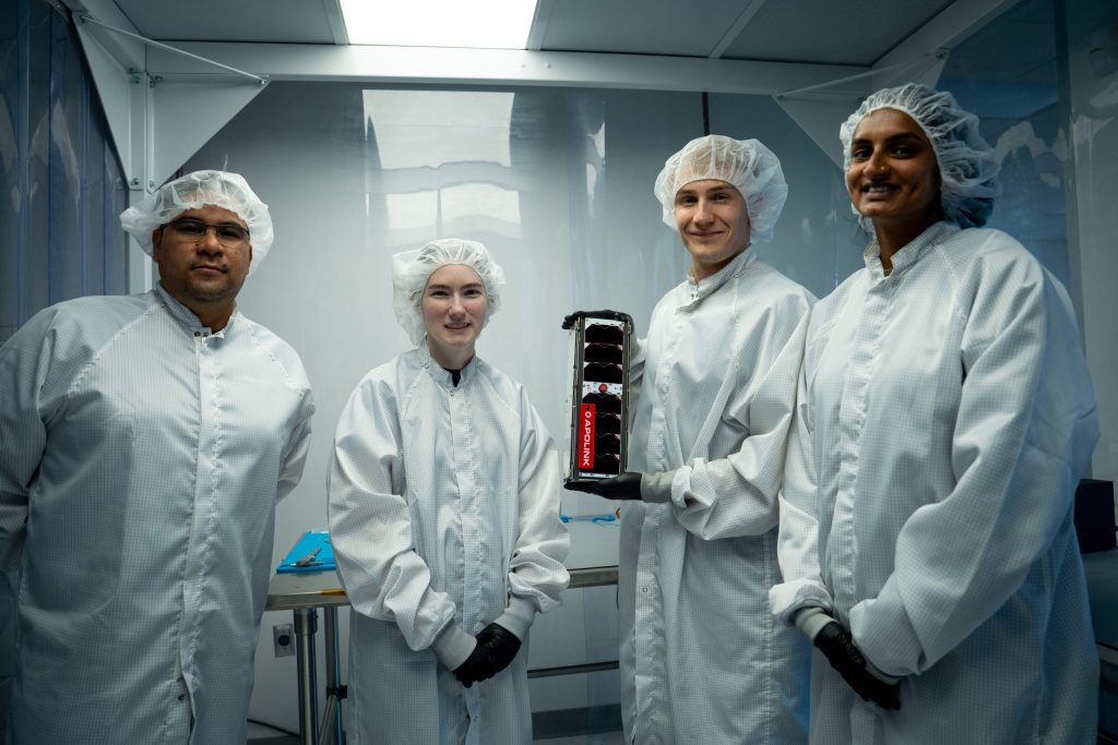 Apolink makes contact with first relay satellite