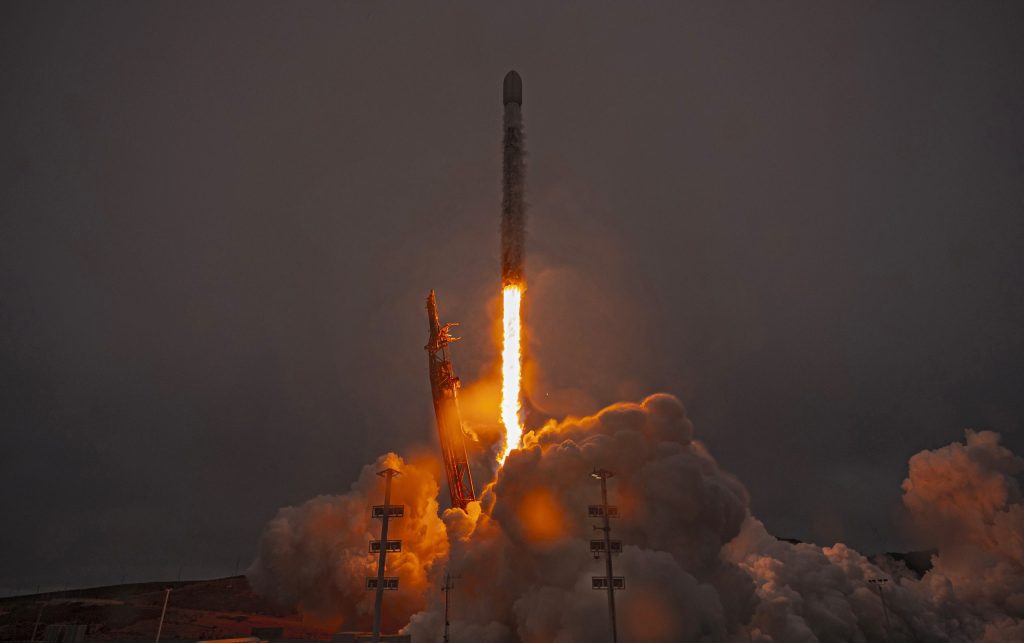 SpaceX satellite wins test Pentagon’s commitment to competition