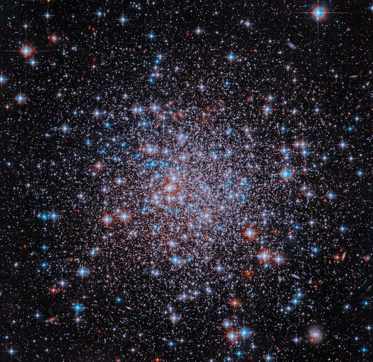NASA’s Hubble Spies Stellar Sparkler for July 4th - Space Launch Schedule