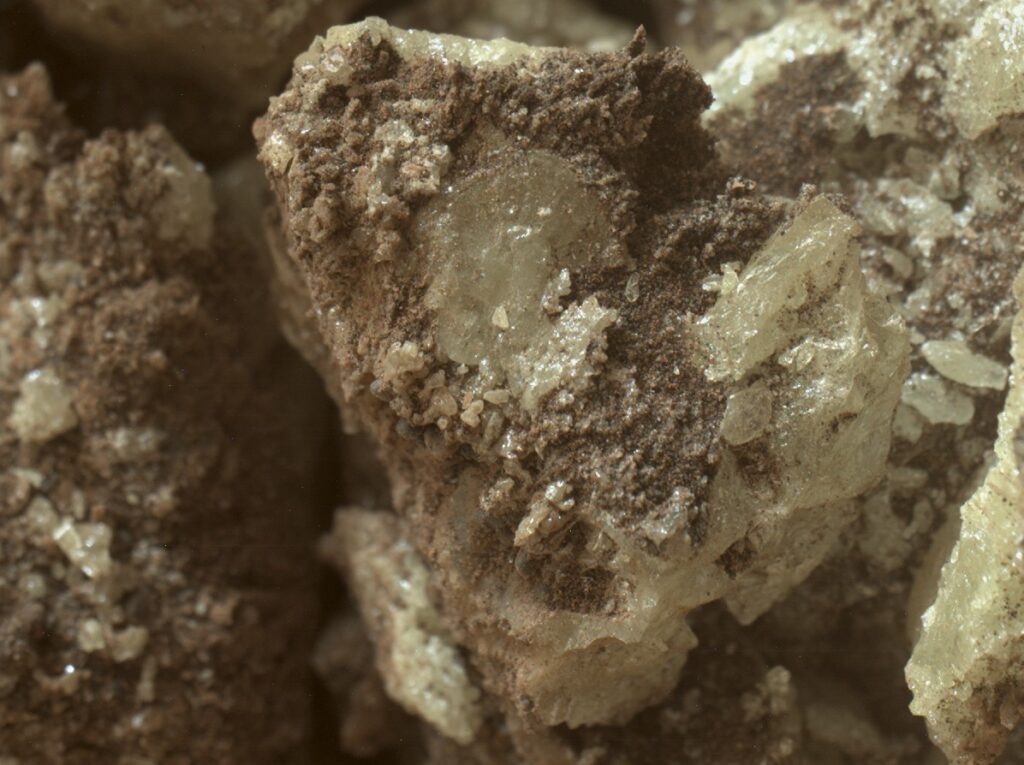 Curiosity Sees Martian Sulfur Up Close