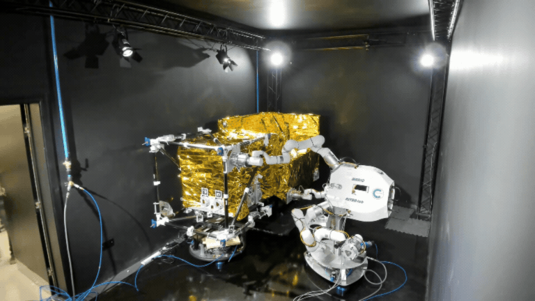 MIRROR robot reflects future of in-orbit assembly