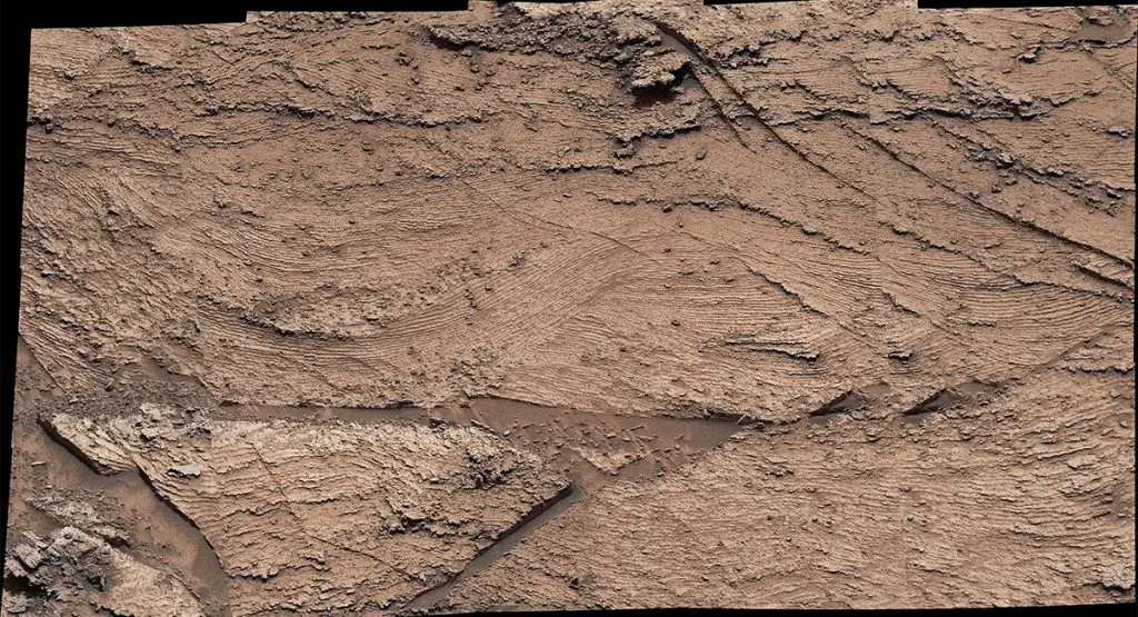 NASA’s Curiosity Captures Stunning Views of a Changing Mars Landscape