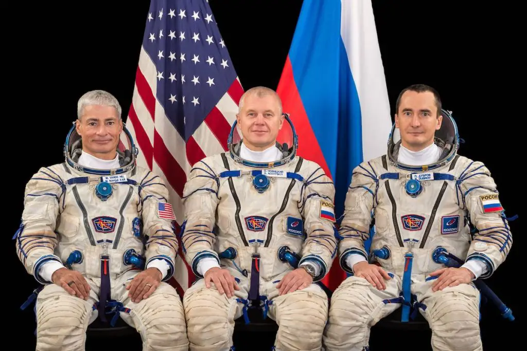 NASA astronaut joins Russian Soyuz crew for April flight to space station