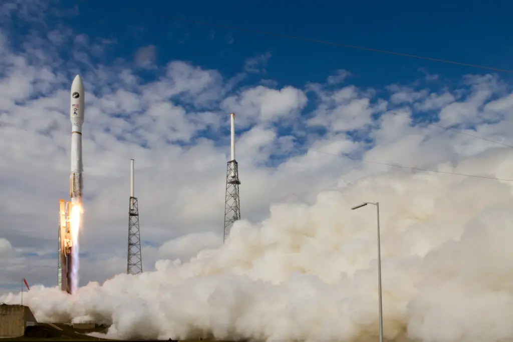Amazon’s first Internet satellites will not launch on Blue Origin rockets