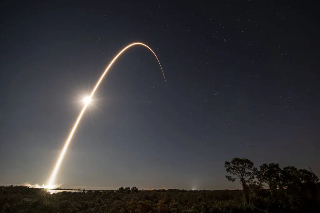Rocket Report: SpaceX lands rocket cargo funding, Virgin Galactic’s stock crash