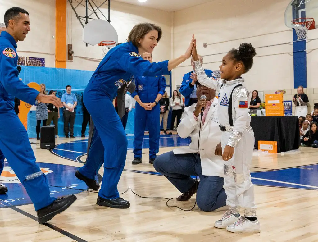 NASA Astronauts Bring STEM to Washington Students