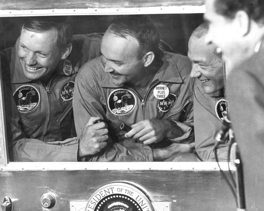 Michael Collins, who piloted the Apollo 11 command module, has died