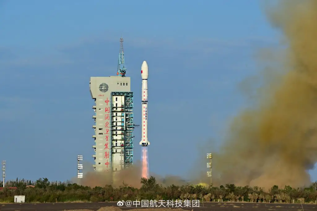 China launches twice in under two hours and conducts spacewalk