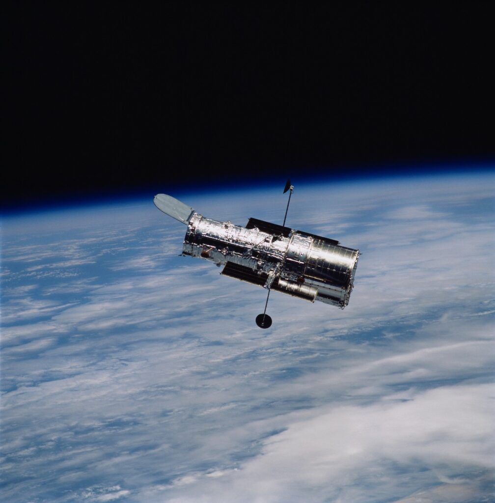 NASA blames recent Hubble woes on aging hardware