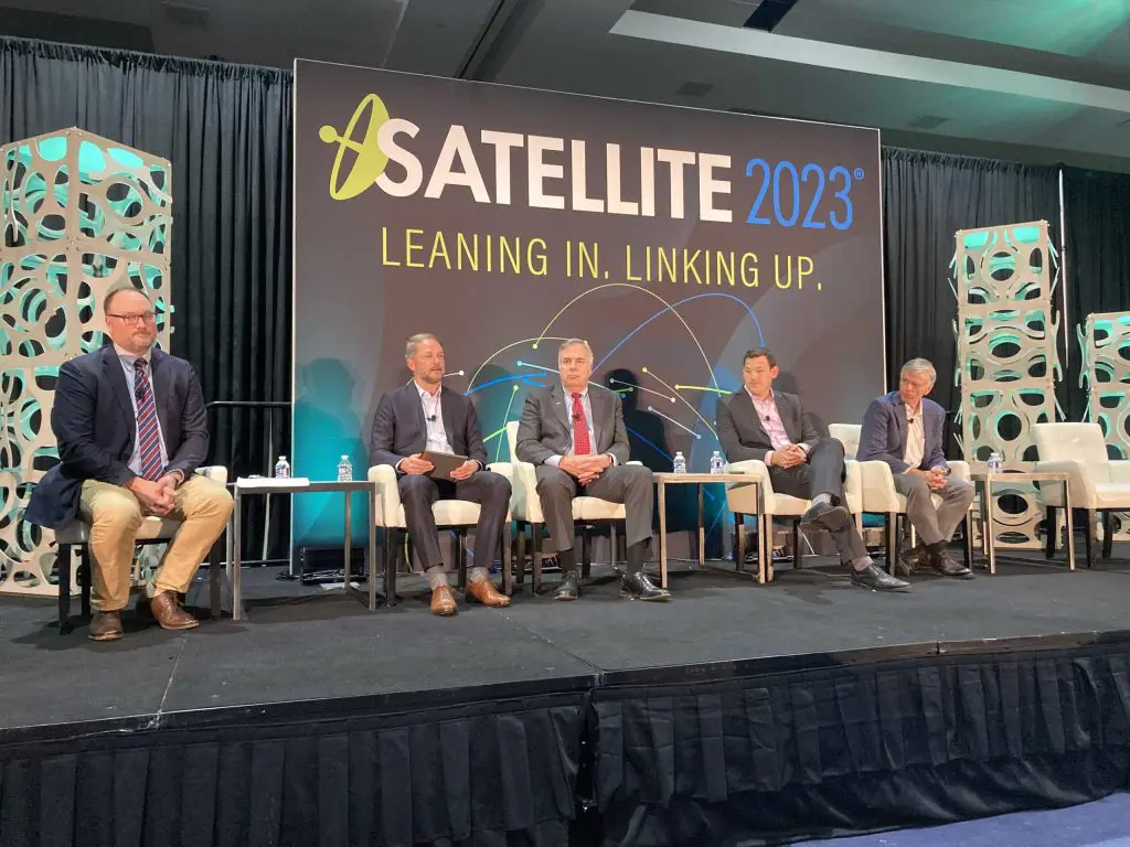 Satellite executives spar over direct-to-device evolution