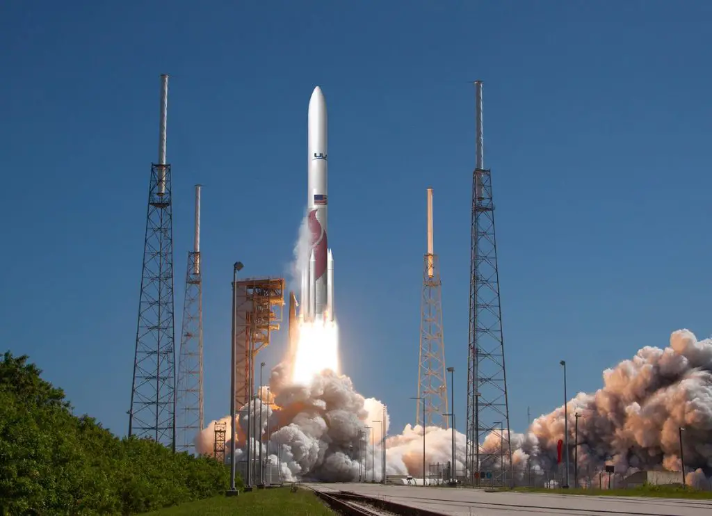 U.S. Space Force orders eight launches from ULA and SpaceX