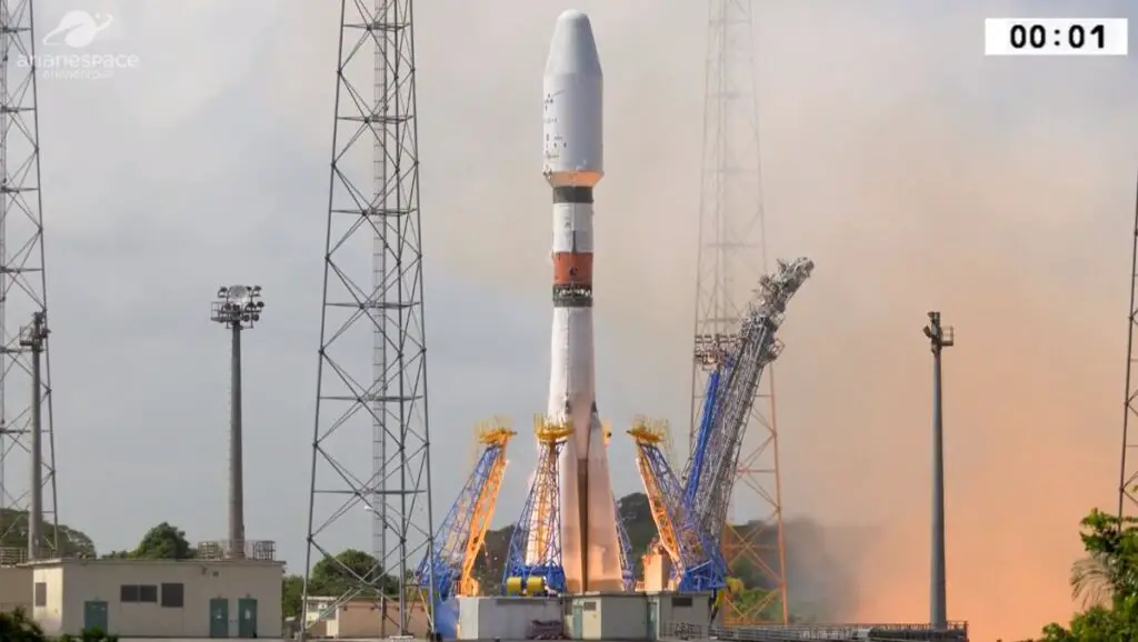 Arianespace, with Russian Soyuz, launches CSO-2 French military satellite