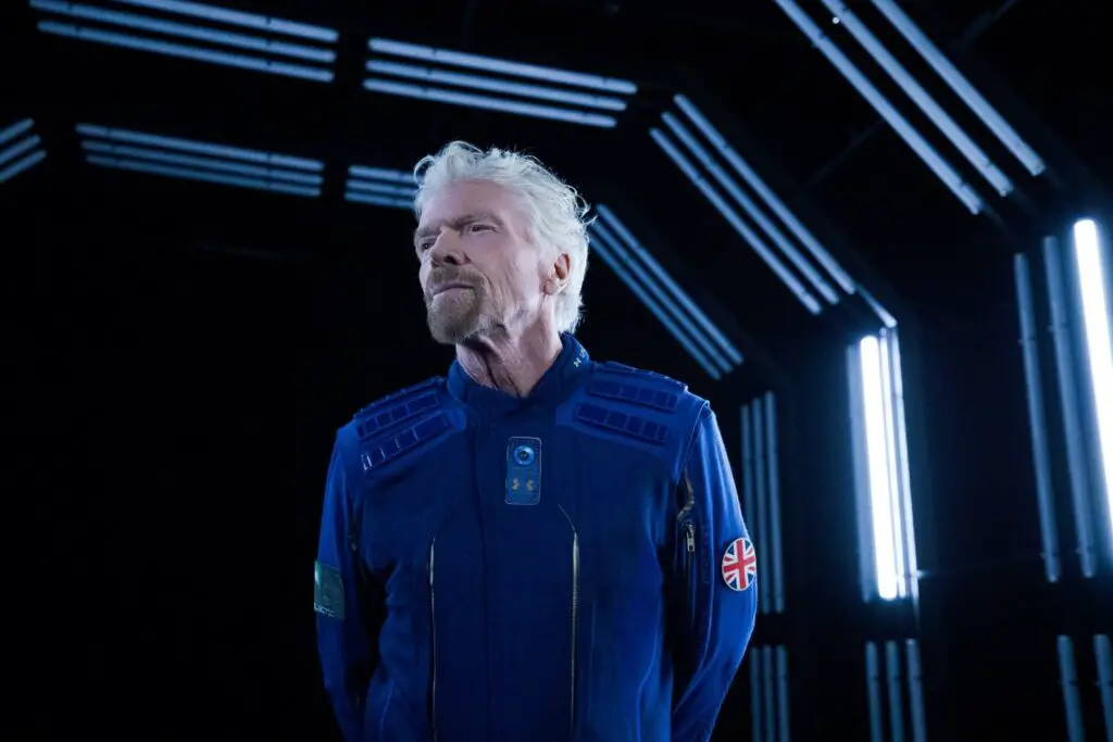 Virgin-founder Richard Branson heads for space Sunday