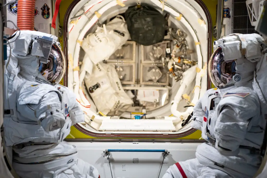 NASA calls off spacewalk due to possible risk of space debris