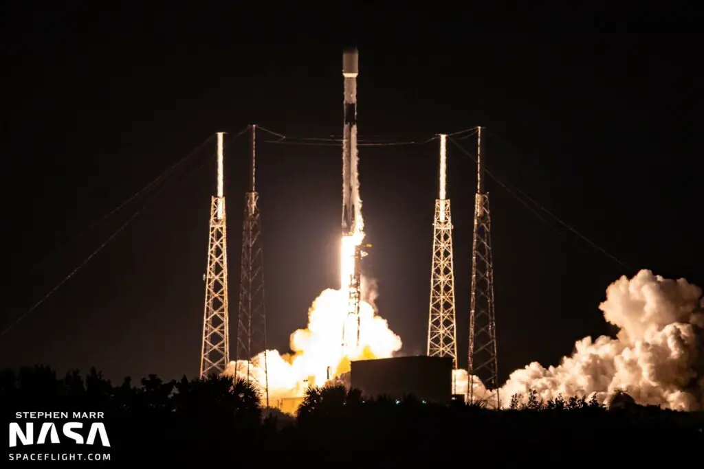 Falcon 9 Starlink v1.0 L22 launches from Cape Canaveral SLC-40