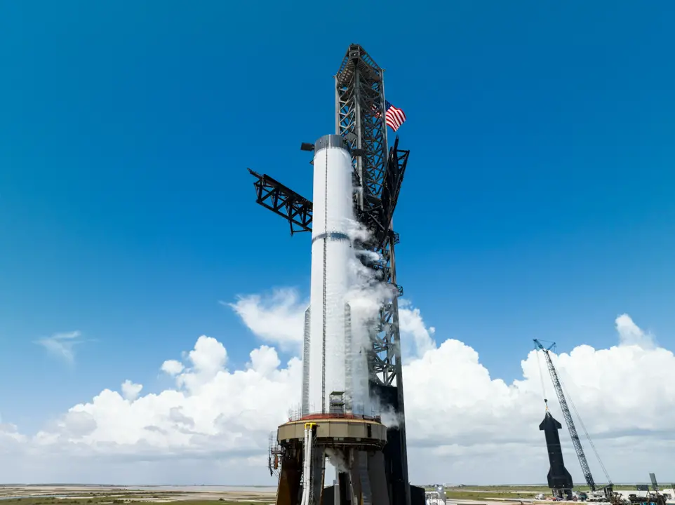 SpaceX performs first fueling tests on Super Heavy Booster