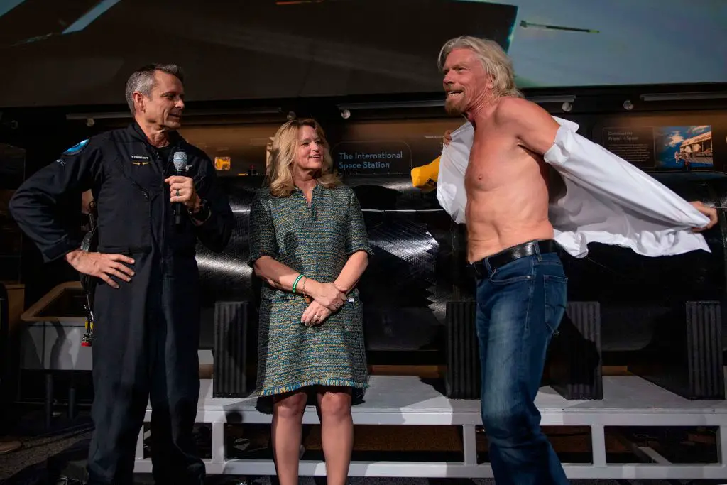 Branson may make a last-ditch effort to beat Bezos into space