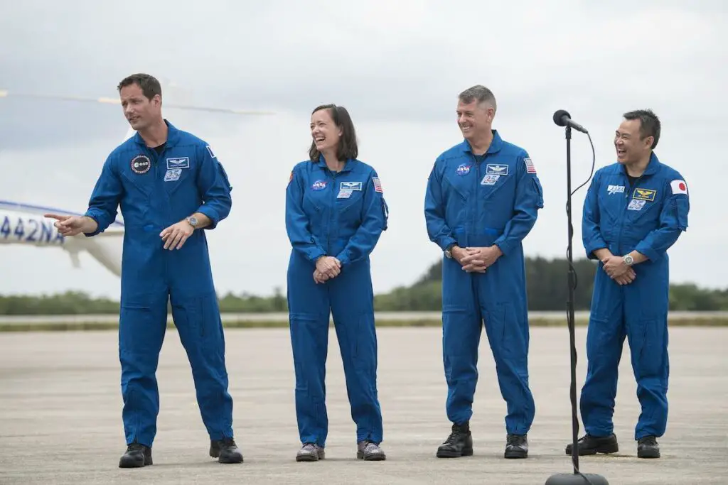 Crew Dragon astronauts arrive at Kennedy Space Center for launch preps