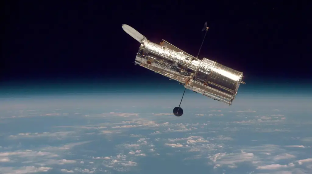 Hubble returns to science operations on backup payload computer