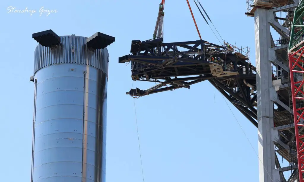 SpaceX installs Mechazilla ‘claw’ on Starship launch tower
