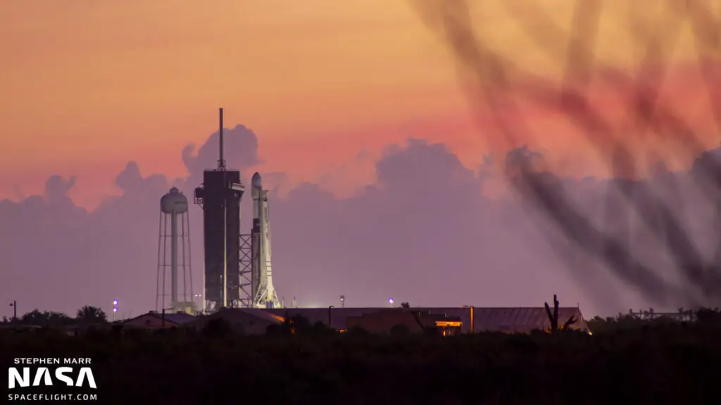 SpaceX launches morning Starlink mission from Kennedy Space Center