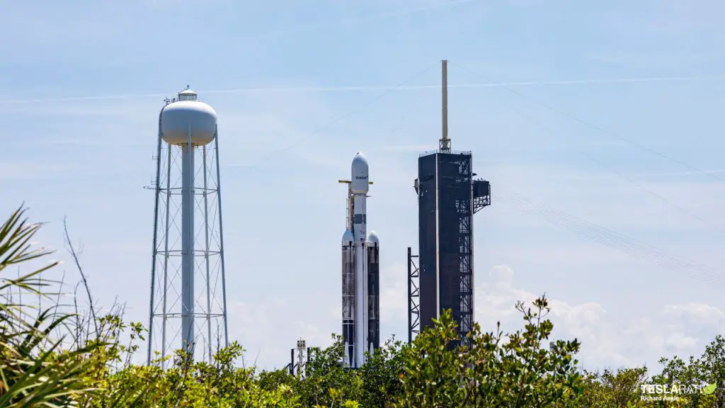 SpaceX gears up for Falcon Heavy launch