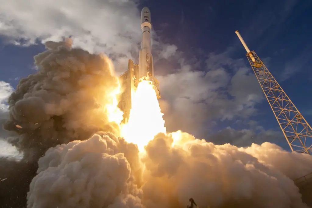 SES closer to $4 billion payout after ULA launch to near-geostationary orbit