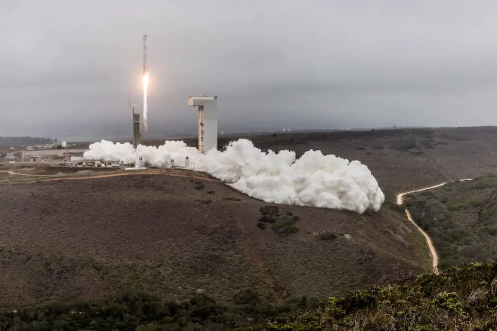 Photos: Atlas 5 rocket lifts off from foggy Vandenberg Space Force Base