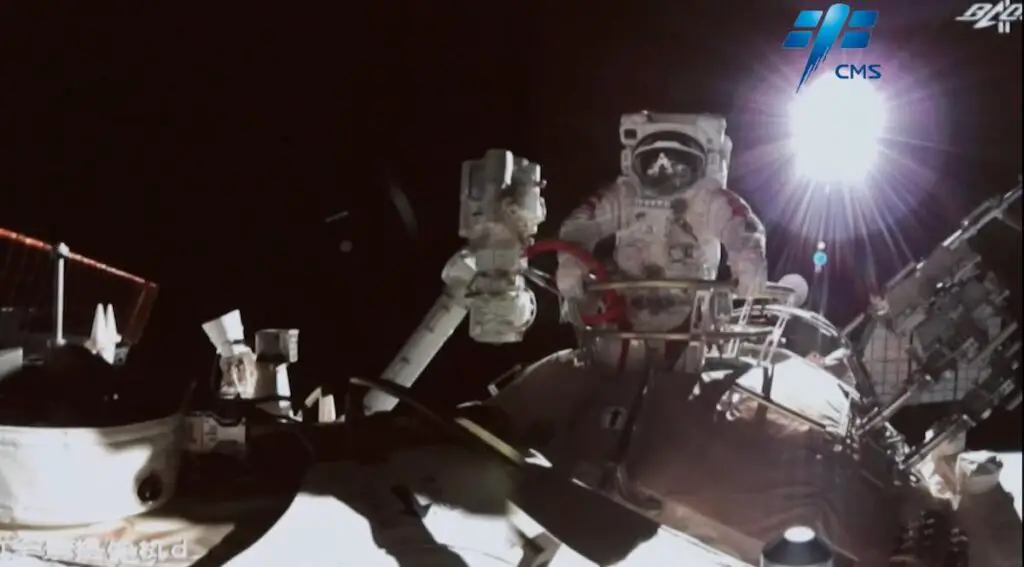 China’s first female spacewalker helps outfit space station robotic arm