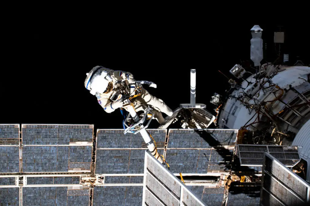 Spacewalkers prepare space station’s Russian Pirs module for disposal