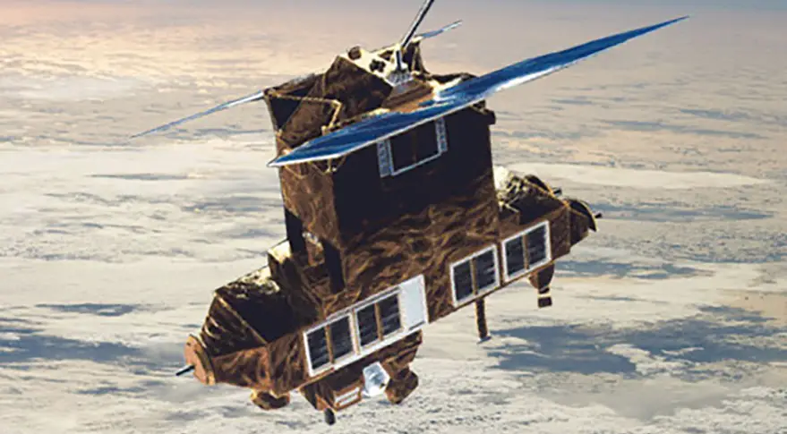 Defunct NASA satellite reenters